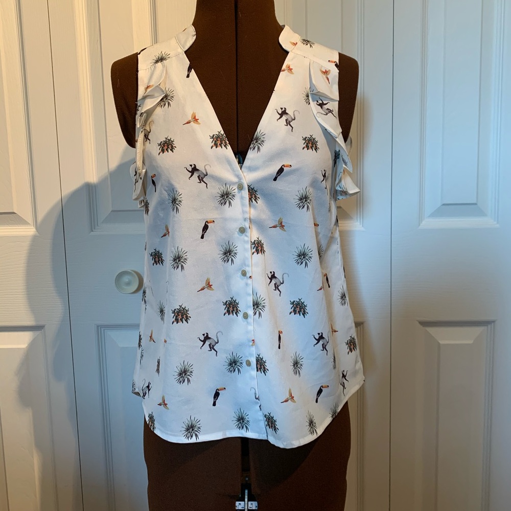 Sleeveless blouse